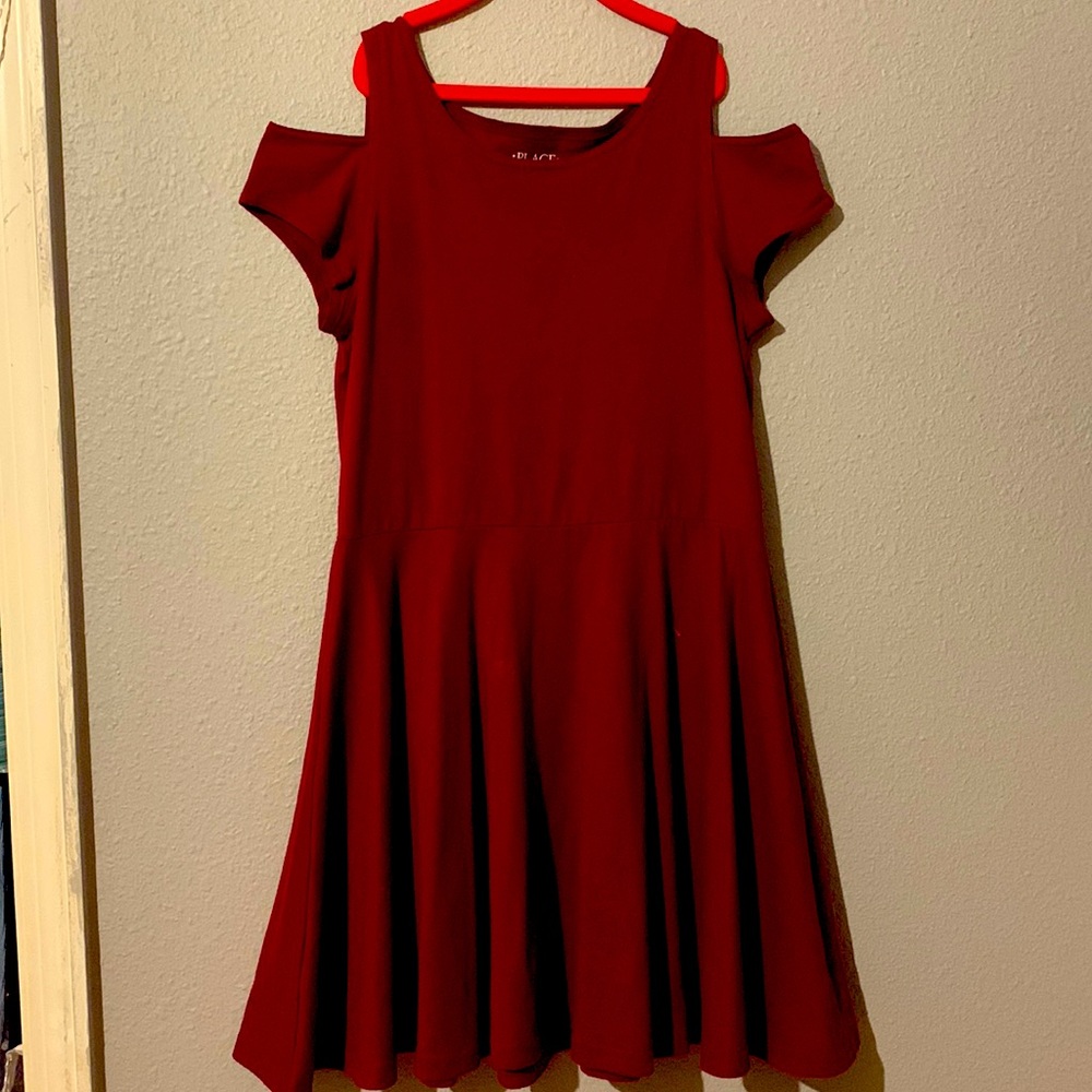 Selling this marrón dress